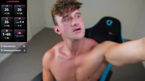 Snapshot of streatmeat chatting on December 8, 9:57 am streatmeat online show from December 8, 9:57 am