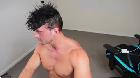 Snapshot of streatmeat chatting on January 6, 10:37 pm streatmeat online show from January 6, 10:37 pm