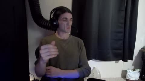 Snapshot of stringgreens777 chatting on January 8, 5:04 pm stringgreens777 online show from January 8, 5:04 pm