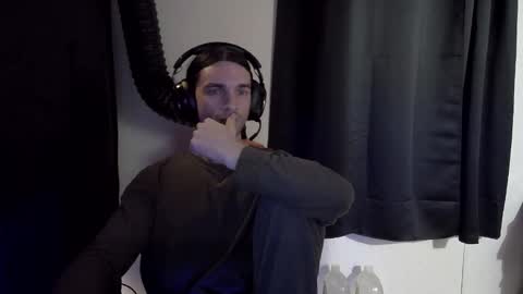 Snapshot of stringgreens777 chatting on January 11, 1:05 pm stringgreens777 online show from January 11, 1:05 pm