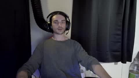 Snapshot of stringgreens777 chatting on January 15, 7:57 am stringgreens777 online show from January 15, 7:57 am