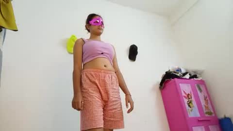 strip_couple_love1 online show from September 13, 12:05 pm