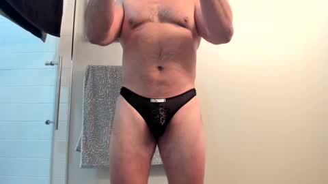 Snapshot of strokin4tokens33 chatting on September 24, 3:32 am strokin4tokens33 online show from September 24, 3:32 am