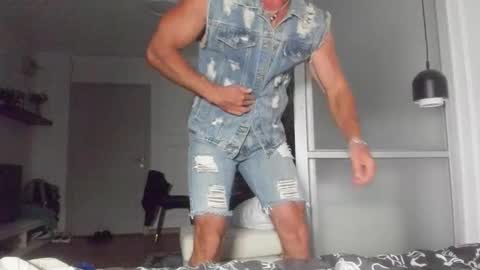 Strong Arni online show from October 21, 5:02 pm