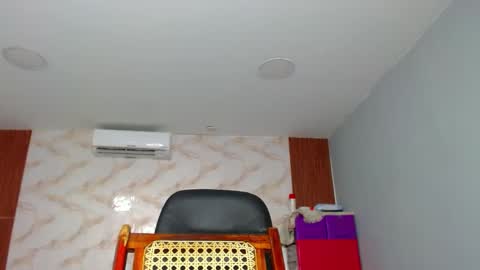 Snapshot of strong_george1 chatting on January 24, 9:15 pm strong_george1 online show from January 24, 9:15 pm