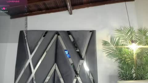 Snapshot of strong_girl_ chatting on May 30, 10:56 am Alexa online show from May 30, 10:56 am