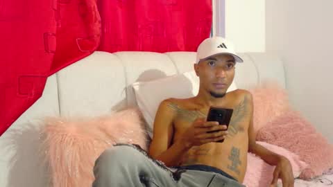 stronganddelicious online show from September 21, 6:09 pm