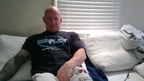 Snapshot of strongandhard073 chatting on January 31, 8:07 pm StrongAndHard online show from January 31, 8:07 pm