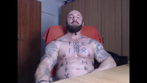 Snapshot of strongivan chatting on December 2, 7:27 pm StrongIvan online show from December 2, 7:27 pm