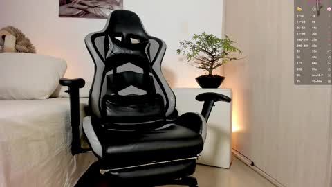 Snapshot of stud_samuel chatting on February 15, 10:39 pm Samuel online show from February 15, 10:39 pm