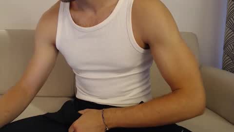 Snapshot of studfromparis chatting on September 21, 2:51 pm Stud From Paris online show from September 21, 2:51 pm
