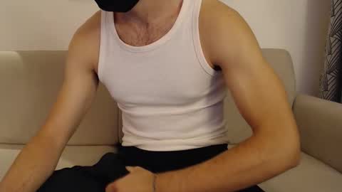 Stud From Paris online show from November 19, 6:41 pm