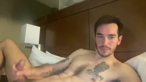 Snapshot of studleydooright420 chatting on December 7, 2:20 am studleydooright420 online show from December 7, 2:20 am