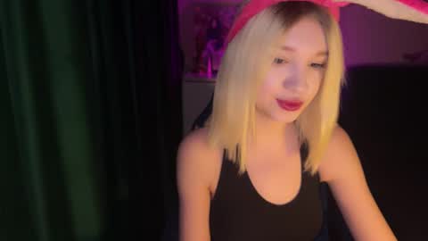 Snapshot of stuffy_ri chatting on December 26, 2:27 pm stuffy_ri online show from December 26, 2:27 pm