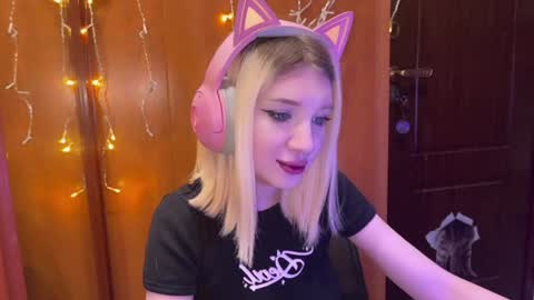 Snapshot of stuffy_ri chatting on December 28, 10:13 pm stuffy_ri online show from December 28, 10:13 pm