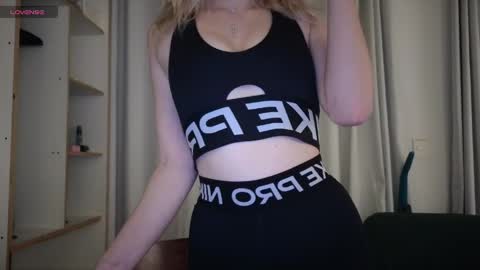 Sofa online show from April 13, 9:31 pm