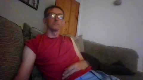Snapshot of stuuuey73 chatting on June 19, 9:18 pm stuuuey73 online show from June 19, 9:18 pm