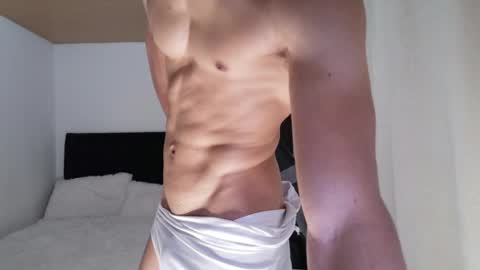 stylish man online show from April 8, 2:17 pm