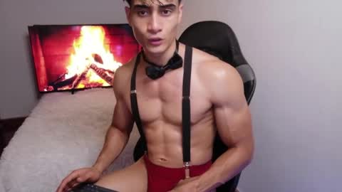 Snapshot of stylishman01 chatting on June 4, 12:49 am stylish man online show from June 4, 12:49 am