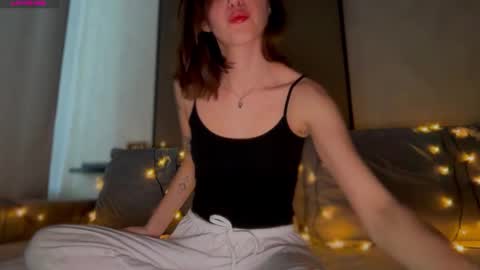 LINA online show from March 17, 1:43 am