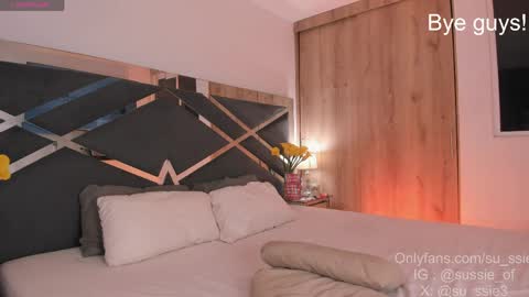 su_ssie online show from April 2, 1:58 am