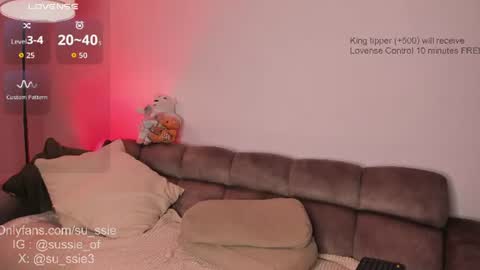 su_ssie online show from June 28, 3:01 am