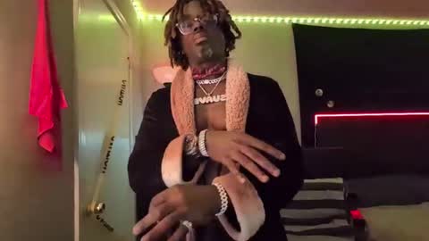 Snapshot of suavechocolatecity chatting on October 5, 6:56 am Hot Chocolate online show from October 5, 6:56 am