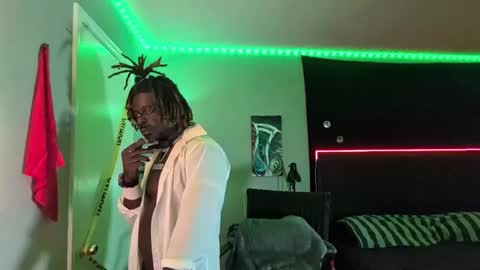 Snapshot of suavechocolatecity chatting on November 8, 11:43 am Hot Chocolate online show from November 8, 11:43 am