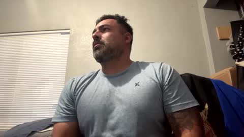 Snapshot of suavecito67 chatting on September 12, 2:11 am suavecito67 online show from September 12, 2:11 am