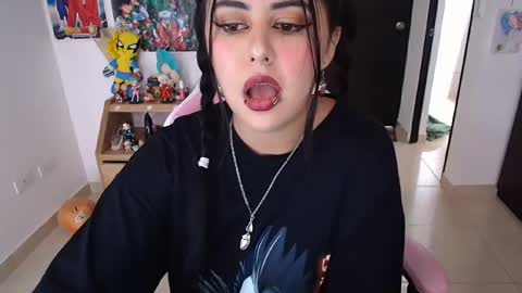 Snapshot of sub_nezuko_69 chatting on September 15, 6:19 pm sub_nezuko_69 online show from September 15, 6:19 pm