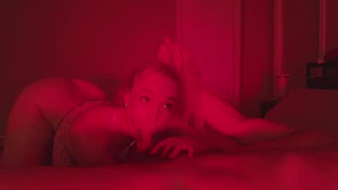 submissivewifefordaddy online show from May 22, 4:19 am