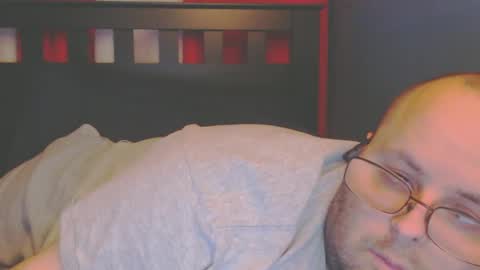 Snapshot of subzero_2689 chatting on December 2, 4:42 am subzero online show from December 2, 4:42 am