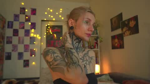 succubus_66 online show from February 11, 10:37 am