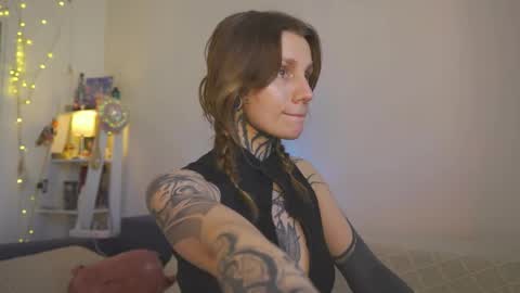 Snapshot of succubus_66 chatting on March 31, 8:48 am succubus_66 online show from March 31, 8:48 am
