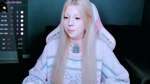 succubus_leslie online show from December 3, 11:47 pm