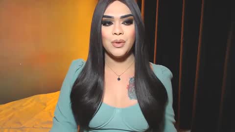 Snapshot of suckablecockoffreya chatting on December 26, 8:39 am JADE ELYSE online show from December 26, 8:39 am