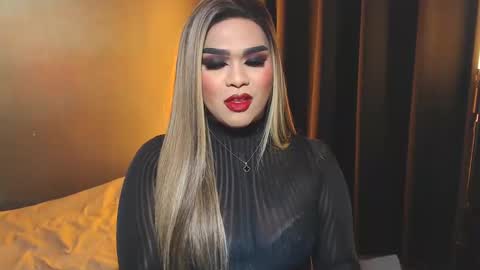 Snapshot of suckablecockoffreya chatting on February 1, 7:05 am JADE ELYSE online show from February 1, 7:05 am