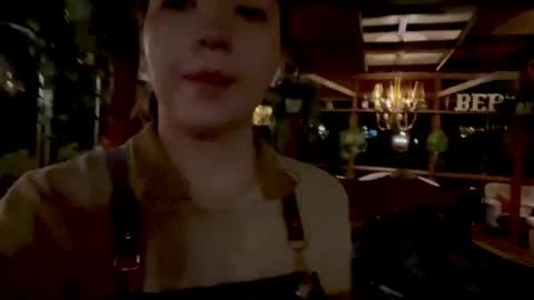 Snapshot of sueanncoward chatting on June 3, 6:24 pm Katrina online show from June 3, 6:24 pm