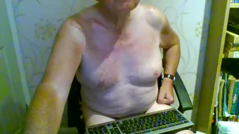 Snapshot of suffolkboy4 chatting on June 30, 9:49 pm suffolkboy4 online show from June 30, 9:49 pm