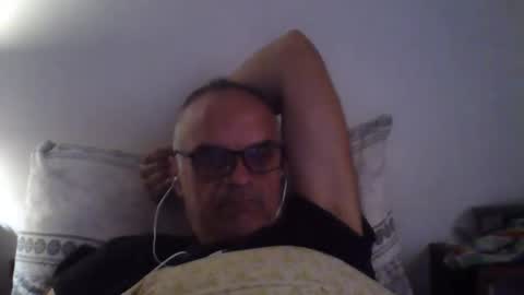 Snapshot of sugar1971 chatting on March 3, 7:36 am paolo online show from March 3, 7:36 am