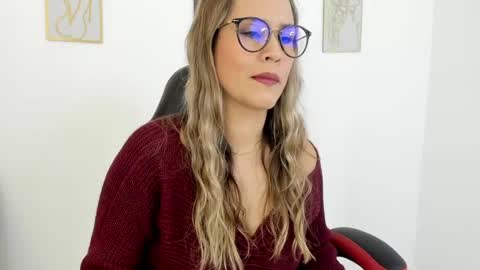 sugar_milff online show from January 4, 2:35 pm