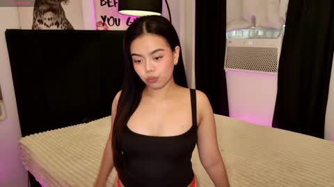 Snapshot of sugar_pinay18x chatting on April 26, 12:08 am sugar_pinay18x online show from April 26, 12:08 am