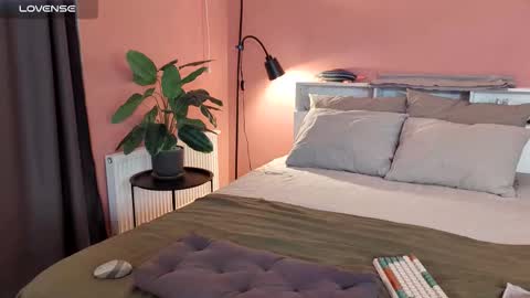 Snapshot of sugar_tomato chatting on October 3, 2:14 pm Maria online show from October 3, 2:14 pm