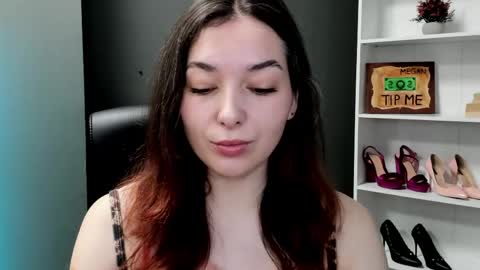 Megan online show from May 21, 6:42 am