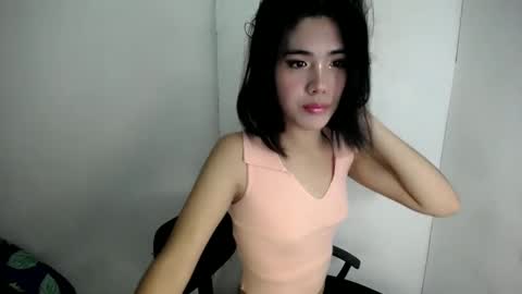 Snapshot of sugarbabydolly chatting on December 17, 11:49 am Jo Haira online show from December 17, 11:49 am