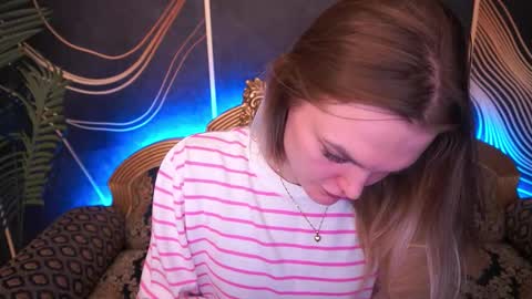 Snapshot of sugarbutty chatting on November 7, 6:46 am Kate online show from November 7, 6:46 am