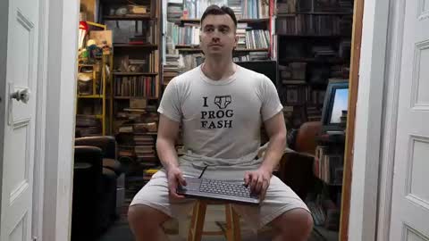 Snapshot of sugargay222 chatting on February 22, 5:23 am Sugar online show from February 22, 5:23 am