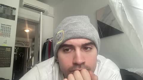 Snapshot of sugargay222 chatting on March 4, 6:18 pm Sugar online show from March 4, 6:18 pm