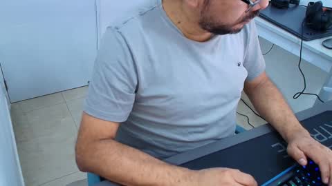 Johnny online show from January 13, 6:35 pm