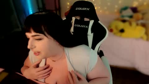 Snapshot of sugarrrbabydoll chatting on October 2, 8:49 pm Lucy Love online show from October 2, 8:49 pm